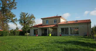 Gîte du pin parasol à Arnac la Poste en Haute-Vienne (Nouvelle Aquitaine)
Façade Sud-Ouest_36