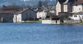 Gite "La Forge" à Peyrat Le Château en Haute-Vienne (Limousin en Nouvelle Aquitaine). Etang de Peyrat Le Château_16