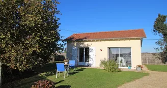 Gîte "la noisetière" à papesoleil sur la commune de Saint Yrieix la Perche en Haute-Vienne (limousin)_1