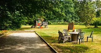 terrain-de-pétanque-et-aire-de-jeux-pour-enfants-gîte-de-freyssinet