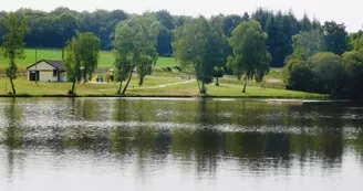 Etang de pêche 'Puychaumartin' à Château-Chervix