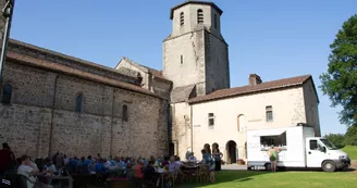 les-salles-lavauguyon_2019_otpol-marche-festif