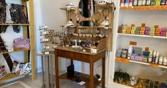 boutique-createurs-rochechouart-poltourisme (7)