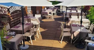 Hôtel restaurant Des Voyageurs terrasse