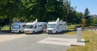 Aire pour camping-cars Ambrières-les-Vallées3