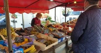 Lundi matin, le marché à Villaines-la-Juhel