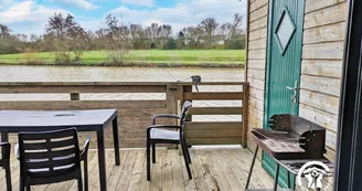 CHALET LA PERCHE, LES PIEDS DANS L'EAU, 5-7 PERS