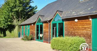 CHALET LA PERCHE, LES PIEDS DANS L'EAU, 5-7 PERS