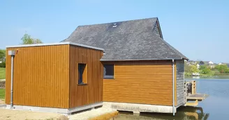 CHALET LE BROCHET, LES PIEDS DANS L'EAU, 5-7 PERS