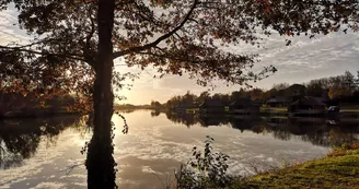 CHALET LE BROCHET, LES PIEDS DANS L'EAU, 5-7 PERS