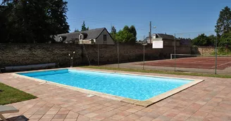 parc-hotel-chateau-gontier-piscine