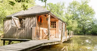 Cabane sur l'eau domaine de l'Orbière