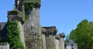 LES REMPARTS ET LA PORTE BEUCHERESSE