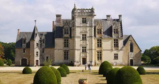 53_Chemazé_chateau_Saint_Ouen_enhanced