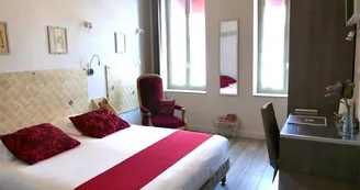 CHAMBRE LA FONTAINE 1ER ETAGE