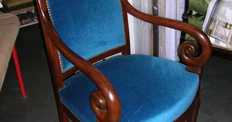 vallee-de-la-sarthe-fauteuil-bleu