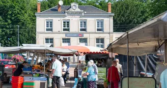 Marché de La Suze-sur-Sarthe - Gare