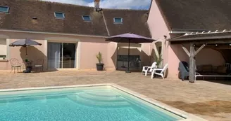 Gite Aux Instants Partagés Fontenay sur Vègre Piscine Terrasse (22)