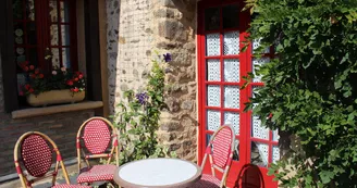 Chambres d'hôtes Le Moulin de l'Inthe - Saint-Léonard-des-Bois - terrasse