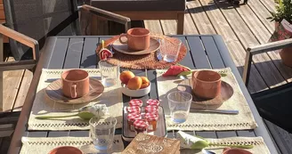 petit déjeuner en terrasse