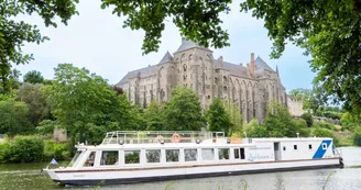 Abbaye-de-Solesmes-Bateau Le Sablésien