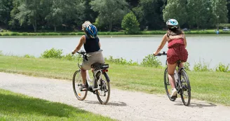 Activité Vélos à la base de loisirs de Brûlon