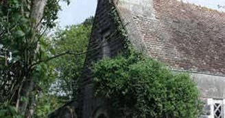 Entrée Chapelle Notre Dame du Nid