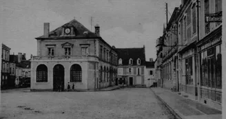 halles de Bonnétable - carte postale ancienne