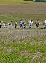 Randonneurs dans la plaine de La Champagne d'Expiremont