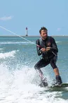 Wakeboard et wakesurf, sensation glisse avec Ré Glisse